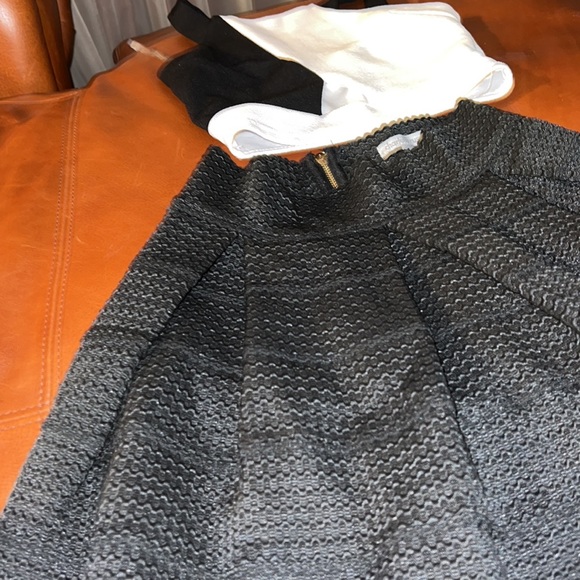 Charlotte Russe crop top and skirt matching set size small. Black and white. - Picture 3 of 6